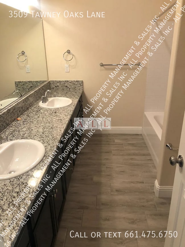 Building Photo - 3509 Tawney Oaks Ln