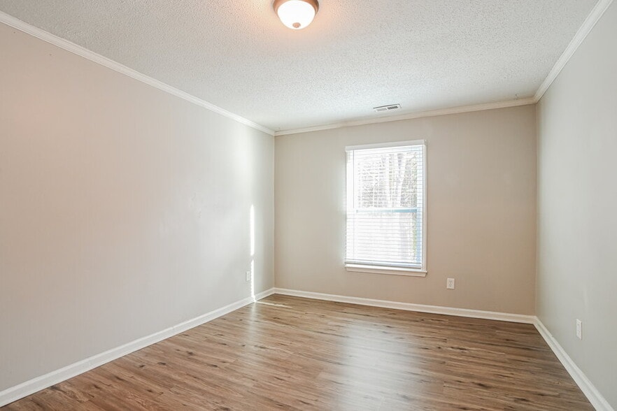 Building Photo - 7317 Rockwood Forest Ln