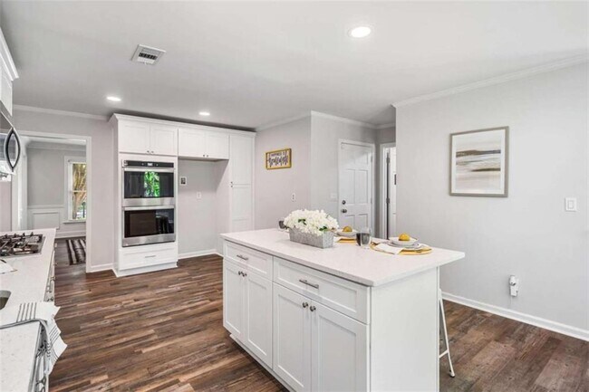 Building Photo - 745 Princeton Mill Run