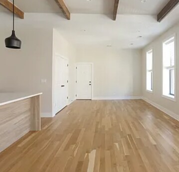 Building Photo - 1405 W Belden Ave