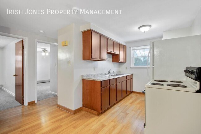 Building Photo - 116 19th Ave