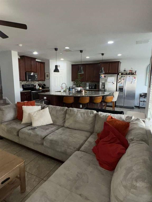 Building Photo - 2625 Waterline St