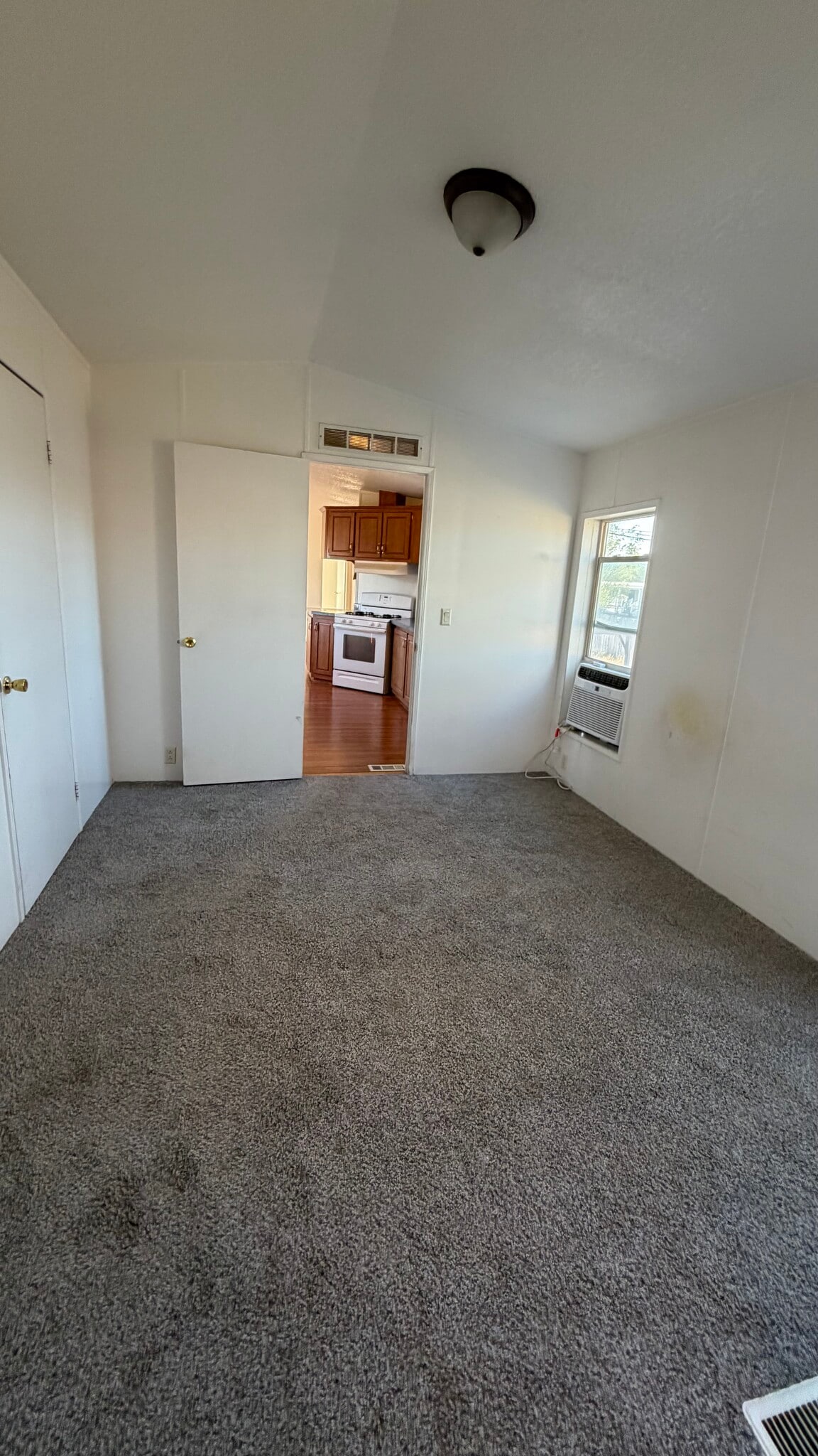 Building Photo - 2390 Poole Way