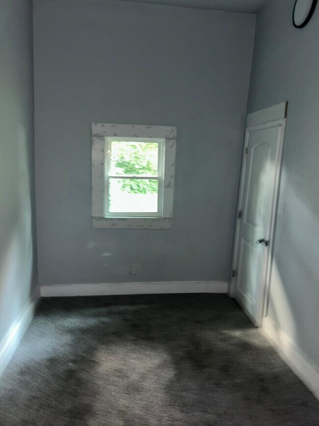 Building Photo - 524 N 29th St