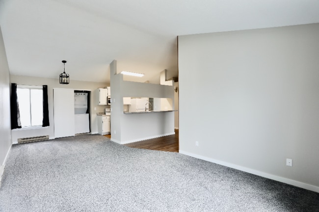 Building Photo - 3193 17th St S