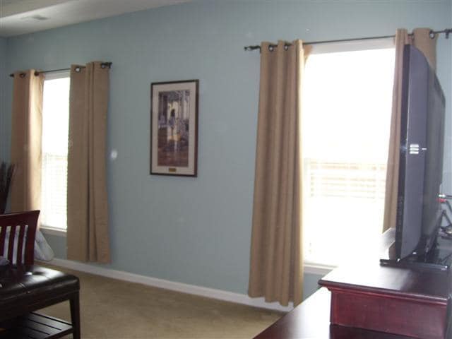 Building Photo - 35 Chapel Lake N