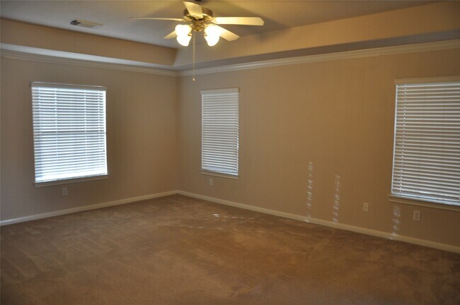 Building Photo - 2170 Brittany Colony Dr