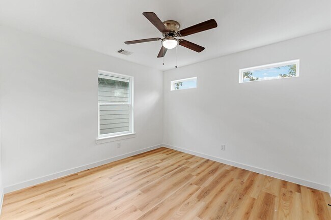 Building Photo - Brand New Home!