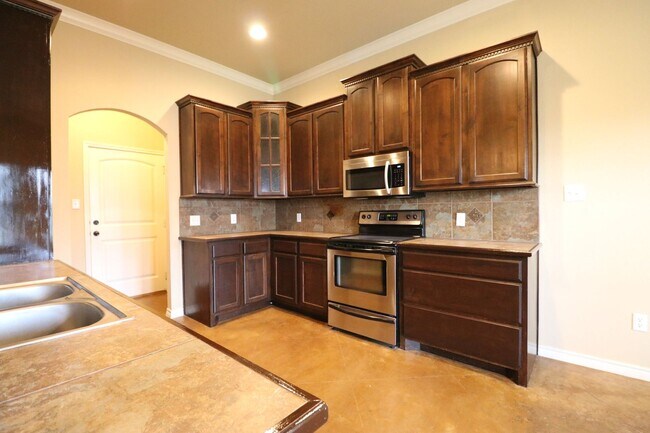 Building Photo - Stallion 3101 - 3105