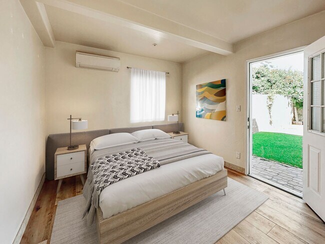 Building Photo - Newly Remodeled 3 Bed / 2 Bath on Vulcan A...