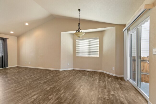 Building Photo - 2235 Sopris Cir