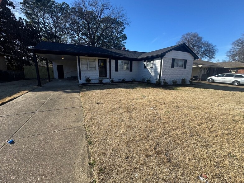 Building Photo - 2851 Redwing Rd