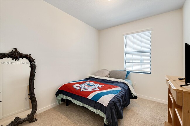 Building Photo - 834 SW 11th Ter