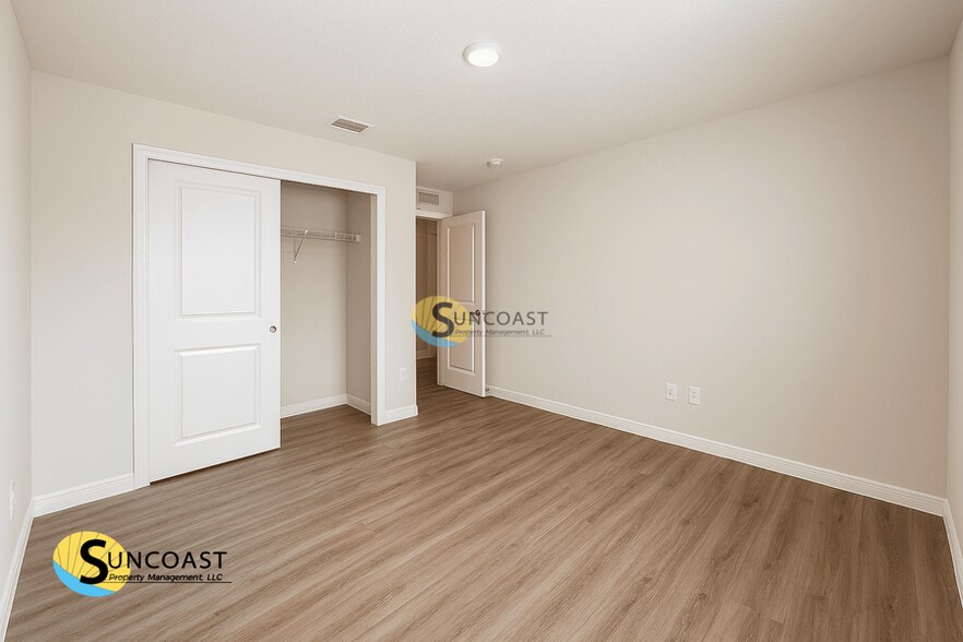 Building Photo - 5530 Ortega Bluff Ln