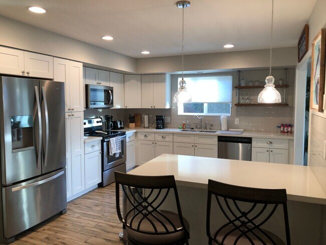 Building Photo - Updated home with lake views in Leisure World.  A 45+ Active Adult Resort Community.  Available M...