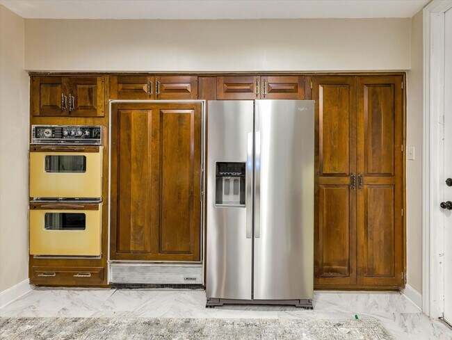 Building Photo - 5600 San Felipe St