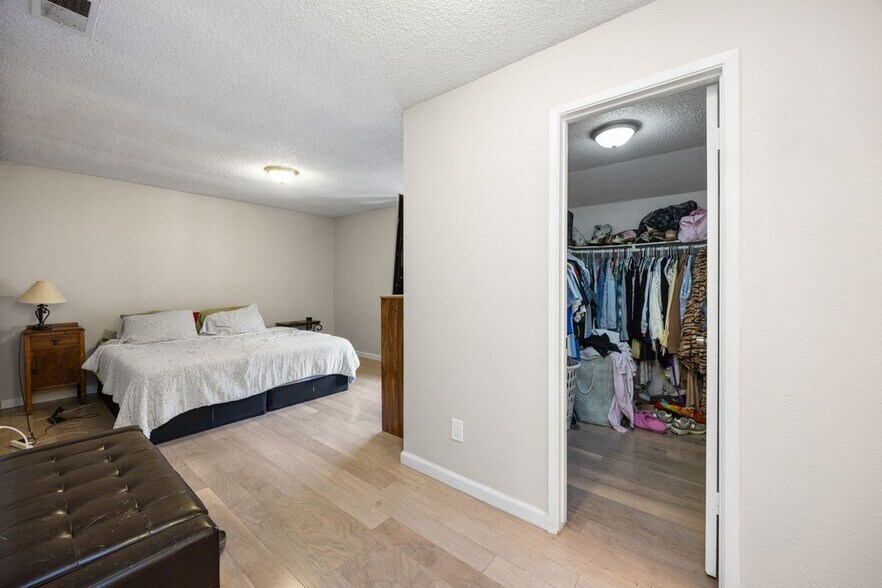 Building Photo - 1336 Brentwood Cir
