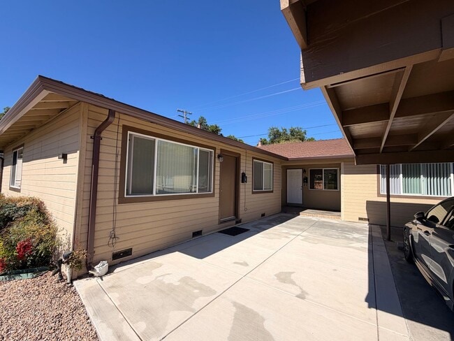Building Photo - 10121 Craft Dr