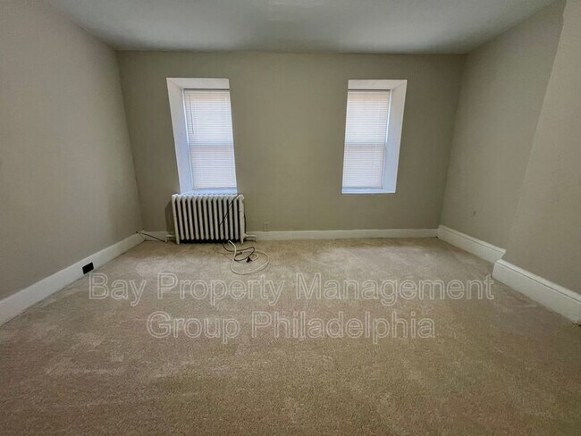 Building Photo - 613 Walnut St