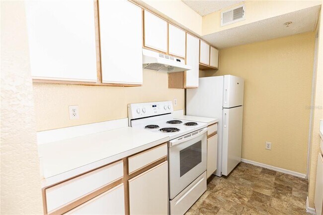 Building Photo - 2208 Antigua Pl