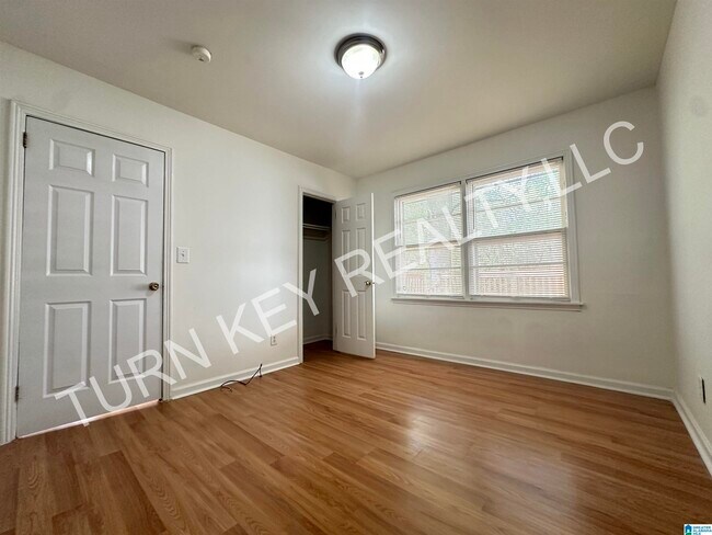 Building Photo - 1008 Shelton St