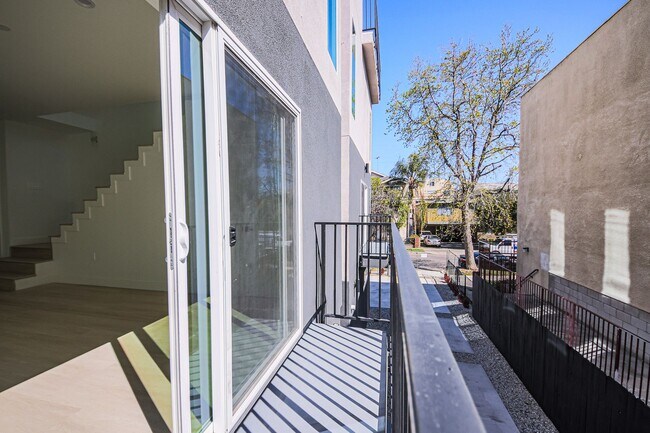 Building Photo - Luxury 2026 Townhomes with Massive Bedrooms + Decks with Views