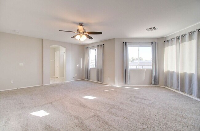 Building Photo - 5945 N 73rd Dr