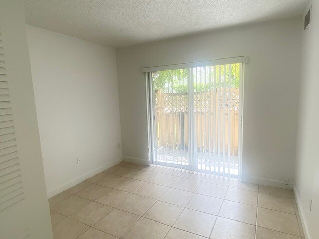 Building Photo - 8650 SW 109th Ave