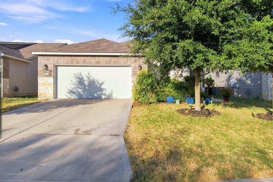 Building Photo - 2026 Oedipus Dr