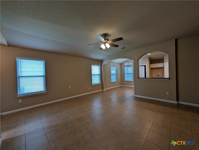 Building Photo - 2587 Diamondback Trail