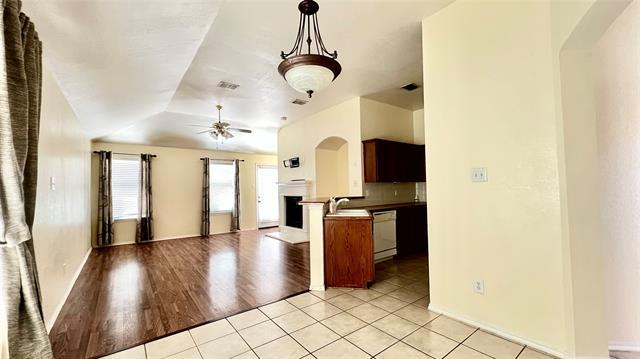 Building Photo - 203 Waterford Dr