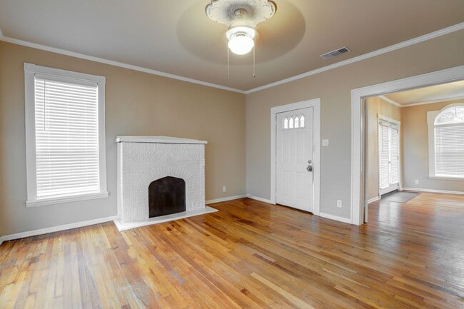 Building Photo - Two Bedroom One Bathroom Home In Texarkana, AR