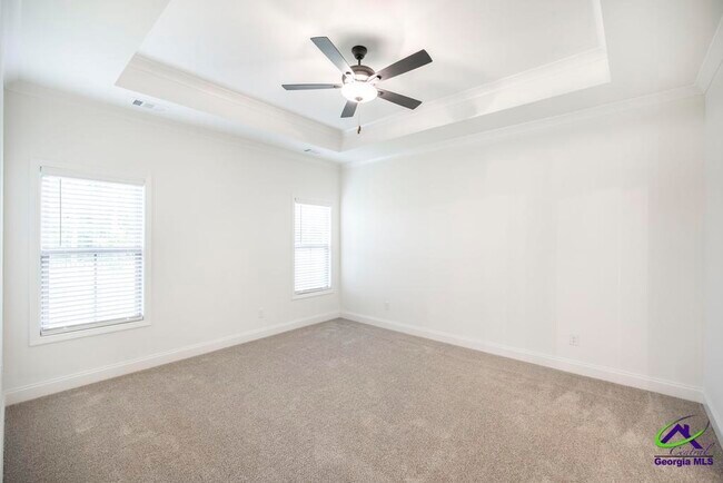 Building Photo - 305 Willowbrook Ln