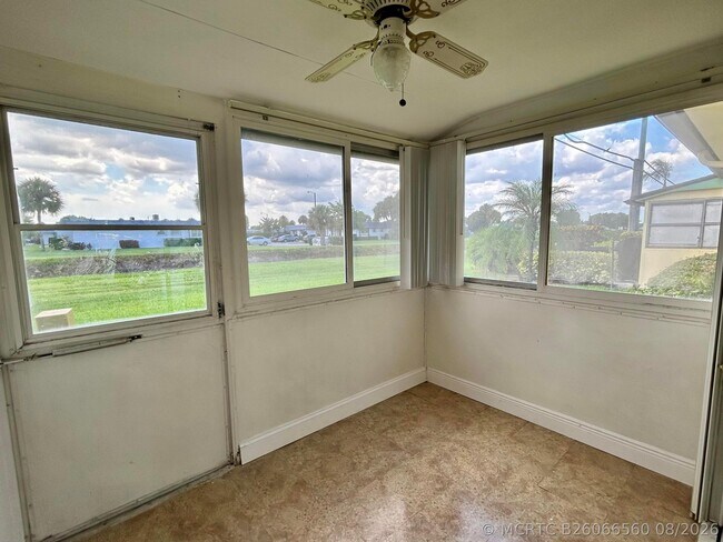 Building Photo - 2895 Crosley Dr W
