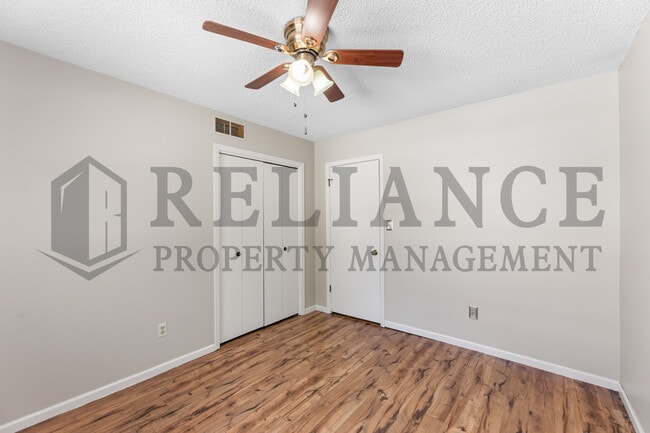 Building Photo - 1111 E Redwood Rd
