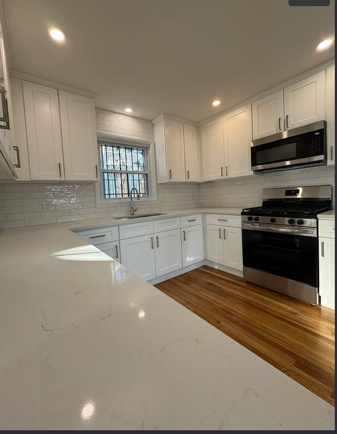 Building Photo - 639 Oakdene Ave