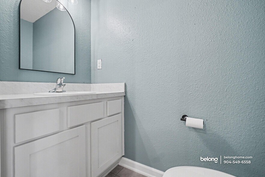 Building Photo - 86752 Shortline Cir