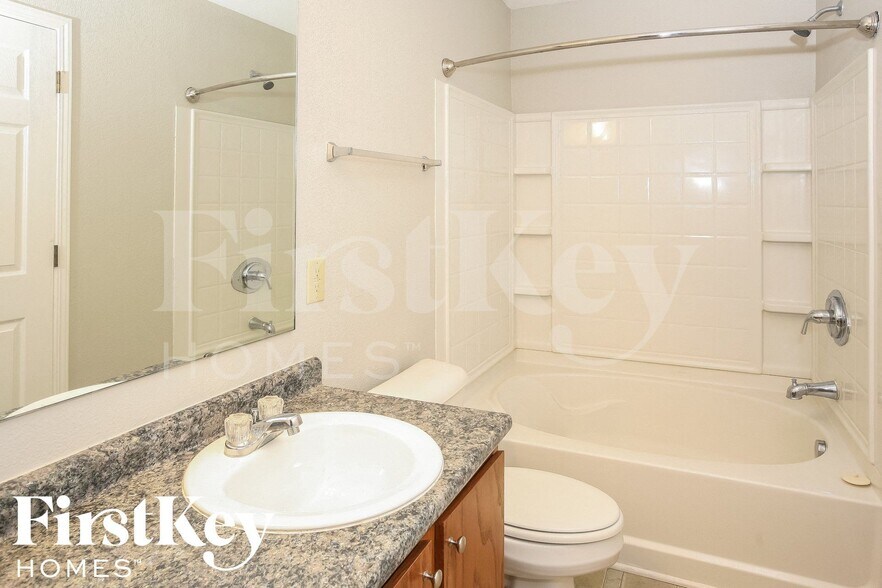 Building Photo - 12158 E 141st St