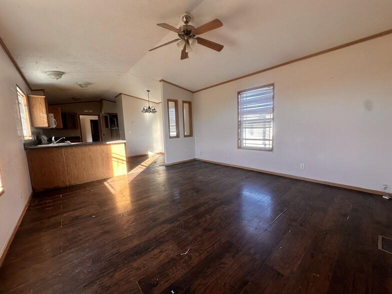 Building Photo - 38 Jubilee St