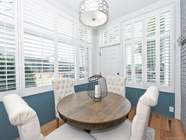 Building Photo - 2501 Roswell Ave