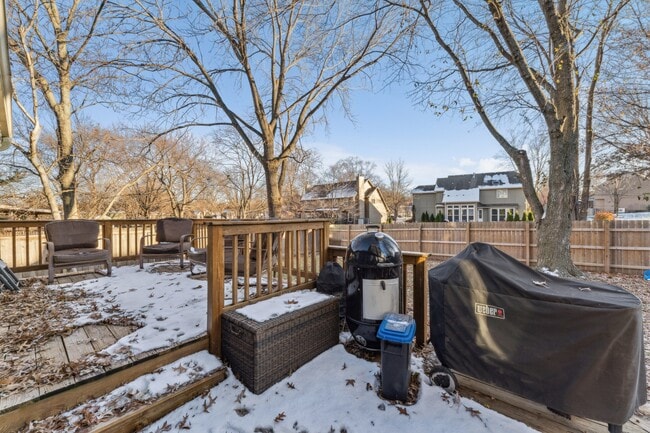 Building Photo - 15523 W 83rd Terrace