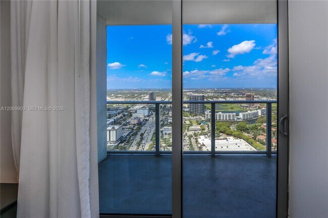 Building Photo - 4010 S Ocean Dr