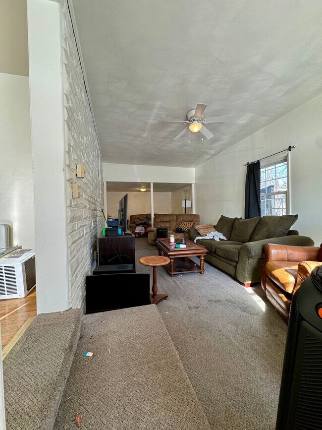 Building Photo - 1708 Grayland St