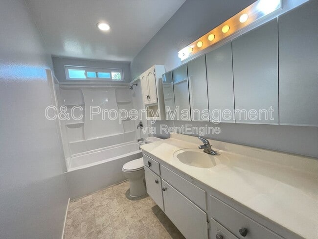Building Photo - 17015 Palacio Ct
