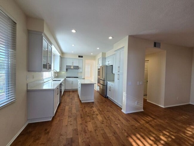 Building Photo - Incredible Home with Spectacular Views in La Jolla