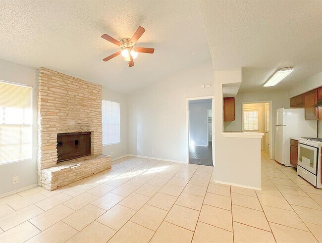 Building Photo - 12414 Deer Falls Dr