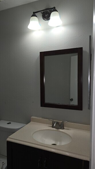 Building Photo - 12665 Castle Hill Dr