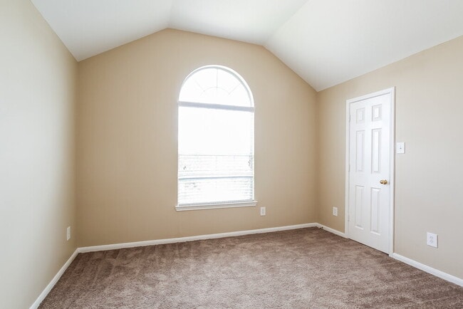 Building Photo - 14210 Noahs Landing Ln
