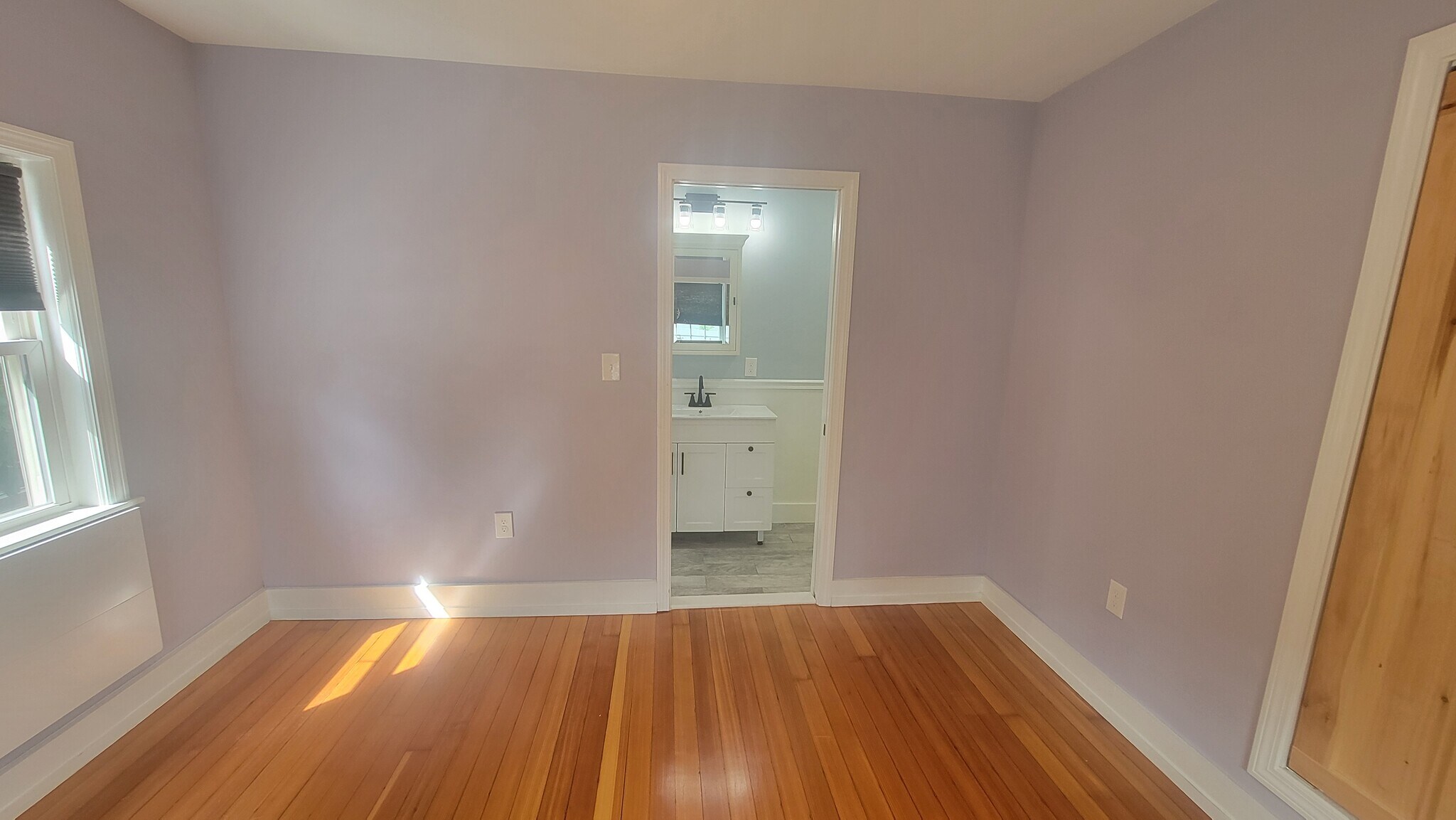 Building Photo - 54 Bolton St