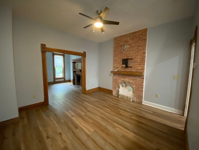 Building Photo - Harrison West 2 Bedroom